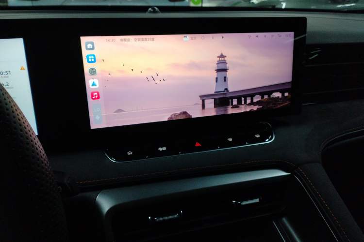 Used Roewe D5X DMH 2024 135 Tech Edition