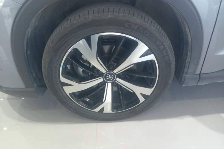 Used BYD Song Pro New Energy 2025 Second-Generation Intelligent Driving Version DM-i 115KM Excellence Edition Left Front Wheel Hub