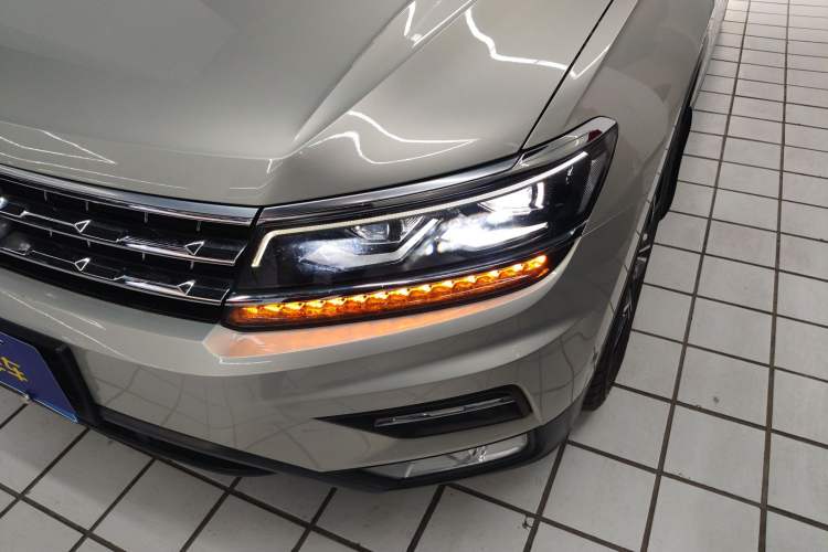 Used Volkswagen Tiguan L 2017 330TSI Automatic Two-Wheel Drive Flagship Edition Left Front Headlight