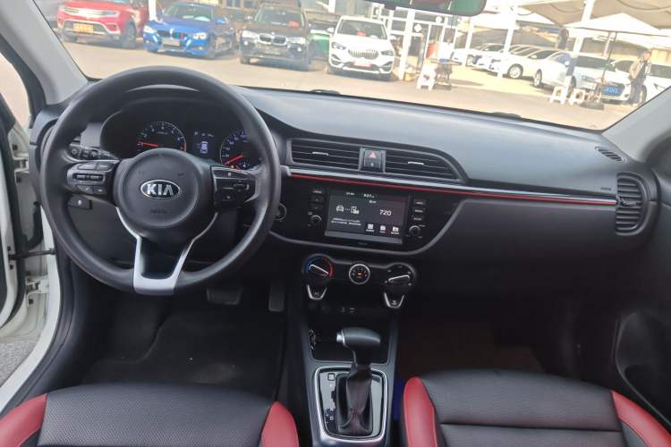 Used Kia KX Cross 2017 1.4L AT GLS