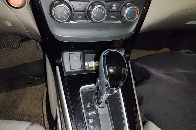 Used Nissan Sylphy 2019 1.6XV CVT Smart Connect Luxury Edition China V Standard
