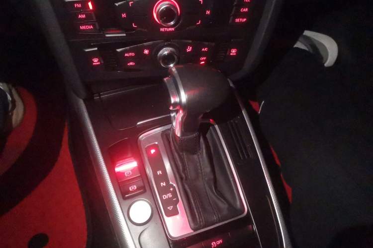 Used Audi A4L 2015 35 TFSI Automatic Standard Model Gear Lever