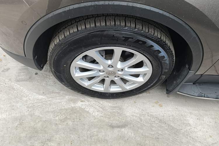 Used Buick Envision 2017 20T Two-Wheel Drive Luxury Model Exterior 4