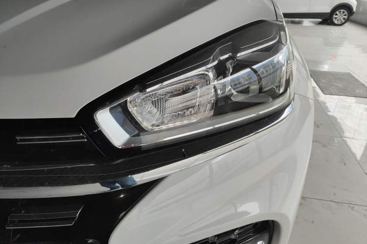 Used Chery Tiggo 8 2022 1.5 TCI Automatic Exclusive Edition 5 Seats Left Front Headlight