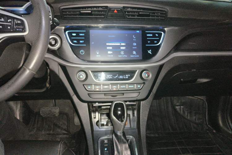 Used Geely Auto Emgrand 2017 Hatchback RS Million Edition 1.5L CVT Upward Version
