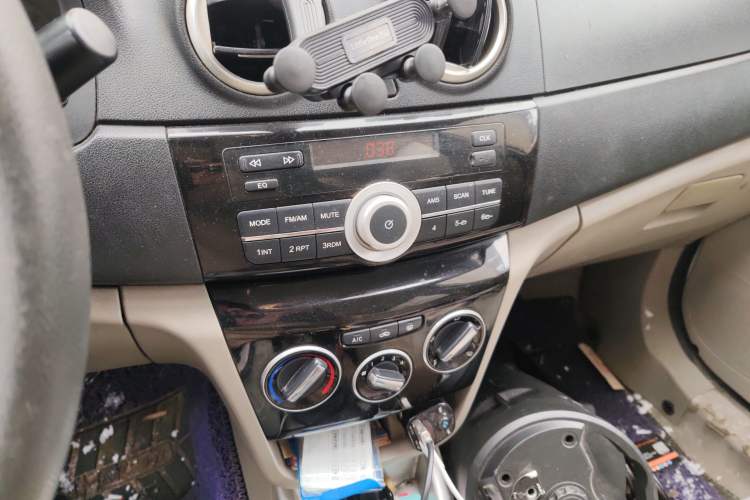 Used CHANGAN Alsvin V3 2015 1.4L Manual Meiruan Model China V Standard Audio And AC Panel