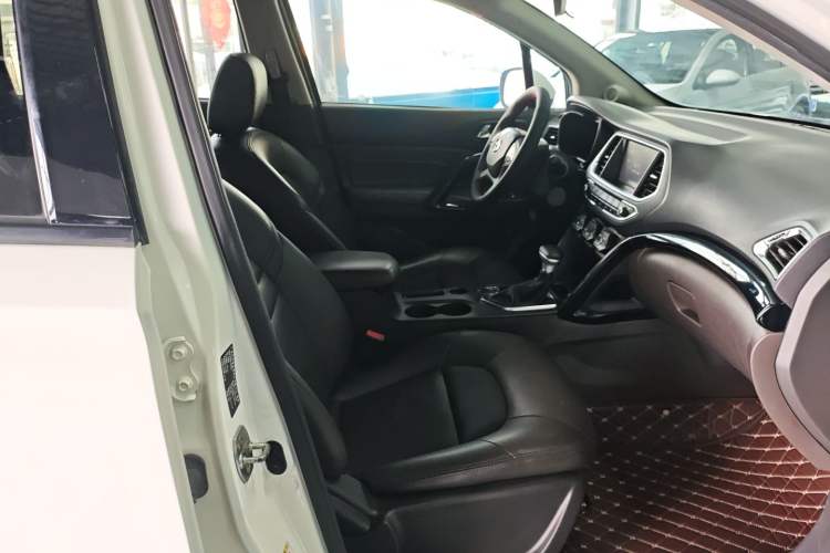 Used GAC Trumpchi GS4 2017 235T Automatic Two-Wheel Drive Luxury Smart Connectivity Version Right Front Seat