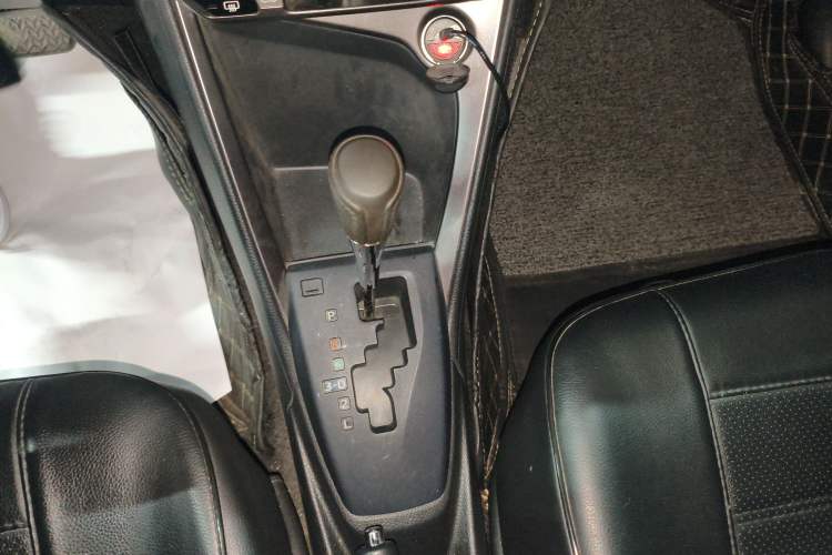 Used Toyota YARiS L Zhi Xuan 2015 1.5E Automatic Charm Edition