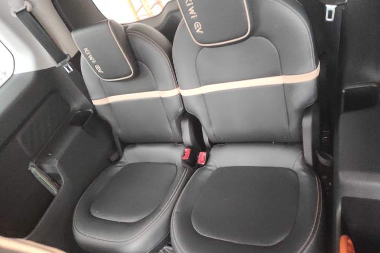 Used Baojun KiWi EV 2022 Artist Lite Edition Lithium Iron Phosphate