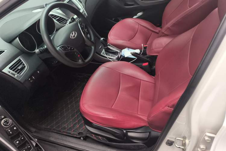 Used Hyundai Elantra (5th Generation / Langdong) 2016 1.6L Automatic Prestige Model
