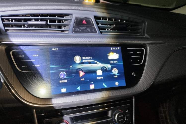 Used Geely Auto Emgrand GL 2019 1.4T CVT Prestige Smart Edition Audio And AC Panel