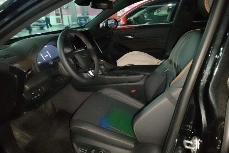 Used Toyota Avalon 2024 Dual-Motor 2.0L Luxury Edition Left Front Seat