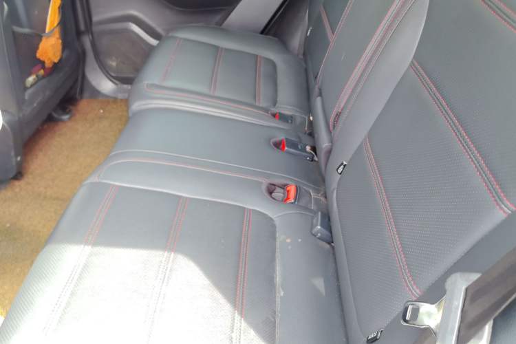 Used Yema T70 2016 1.8L Manual Elite Version Left Rear Seat