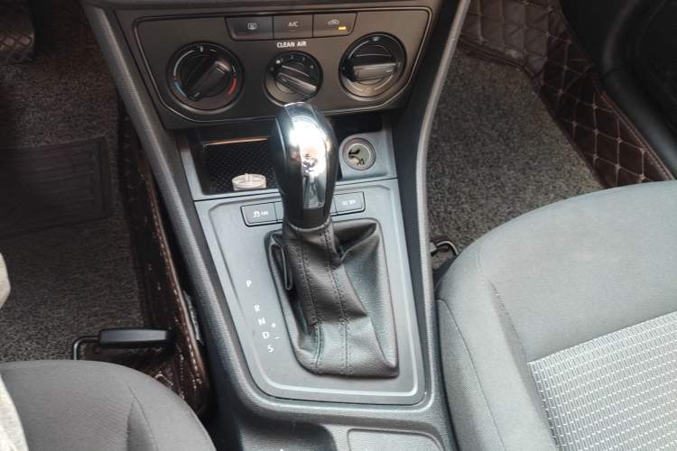 Used Volkswagen Lavida 2017 1.6L Automatic Fashion Edition