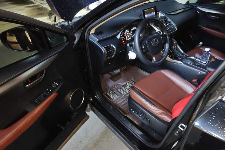 Used Lexus NX 2015 300h Front-Drive Fēngshàng Edition
