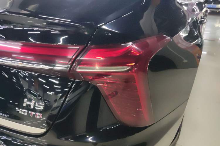 Used Hongqi H5 2025 2.0T Automatic Flag Edition – 500 000 Units Commemorative Version