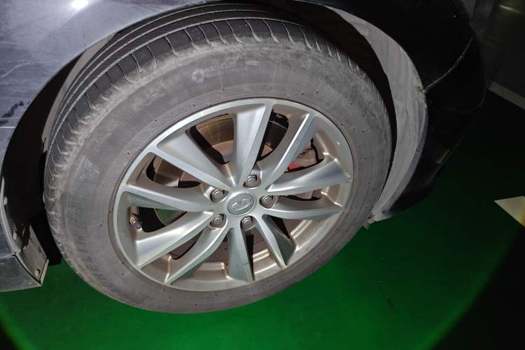 Used Infiniti Q50 2014 2.0T Luxury Edition
