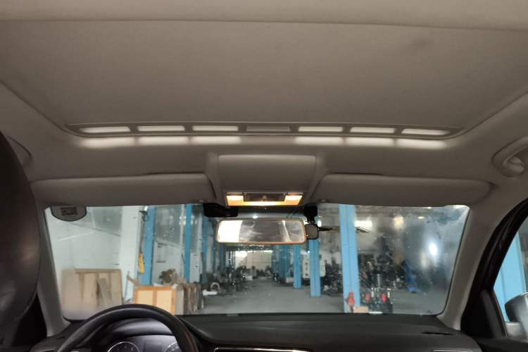 Used Volkswagen Gran Lavida 2013 1.6L Automatic Comfort Model
