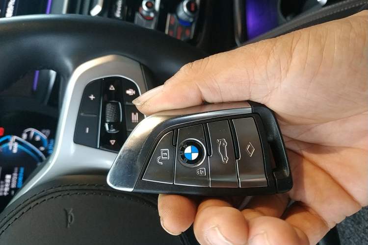 Used BMW 5 Series New Energy 2022 Restyled 535Le M Sport Package Vehicle Key