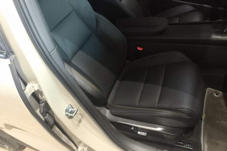 Used Lynk & Co 06 2025 Renew 1.5T Halo Right Front Seat