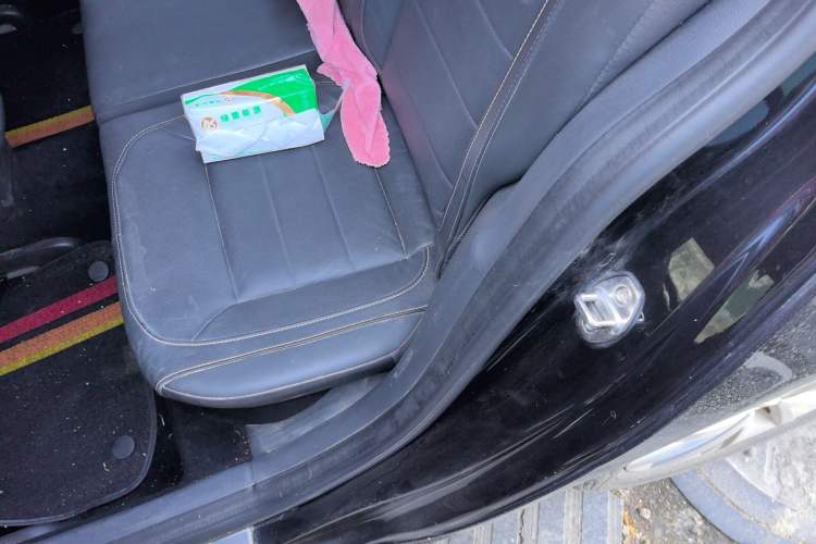 Used Volkswagen Lavida 2015 1.6L Automatic Comfort Edition Left Rear Seat