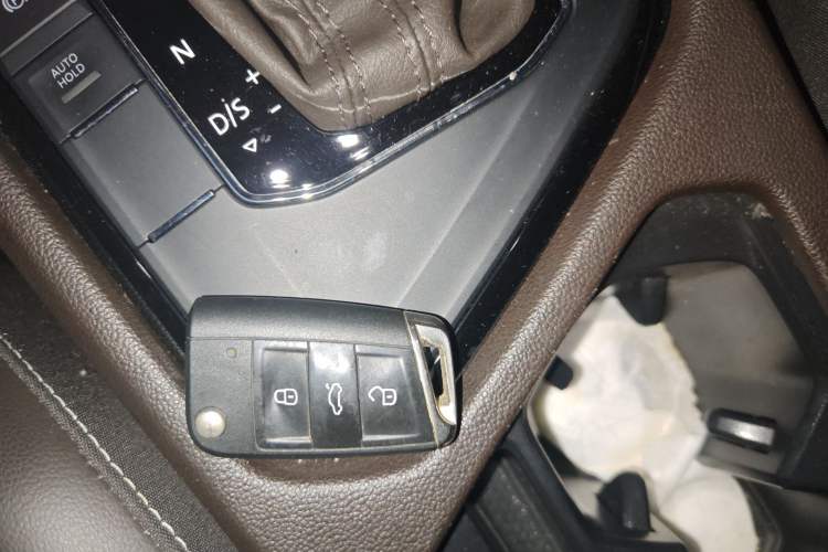 Used Volkswagen Tiguan L 2017 330TSI Automatic Two-Wheel Drive Flagship Edition