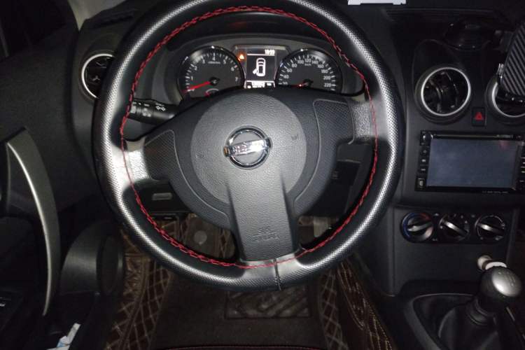 Used Nissan Qashqai 2015 2.0 XL Cool Fire MT 2WD