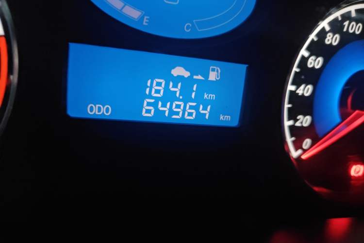 Used Geely Auto Classic Emgrand 2013 Sedan 1.5L Manual Elite Model Odometer Close Up