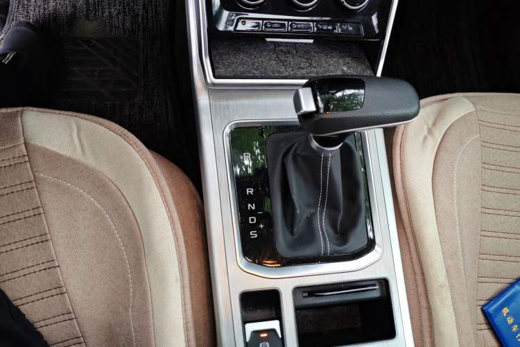 Used Bestune X40 2019 1.6L Automatic Luxury Edition China VI Gear Lever