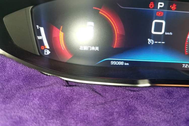 Used Peugeot 4008 2018 350THP Elite Edition Odometer Close Up