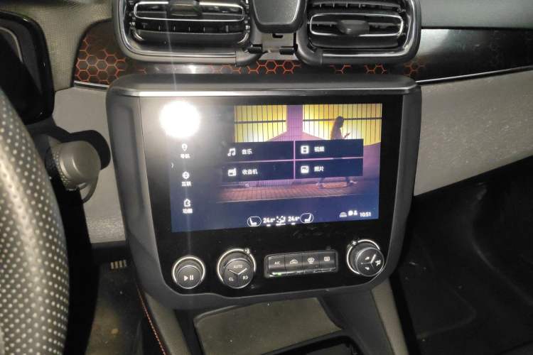 Used Lynk & Co 03 2019 1.5TD DCT Sport Edition China VI Standard Audio And AC Panel