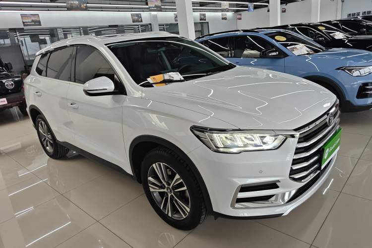 Used BYD Song Pro 2019 1.5T Automatic Luxury Model Front Right 45 Deg