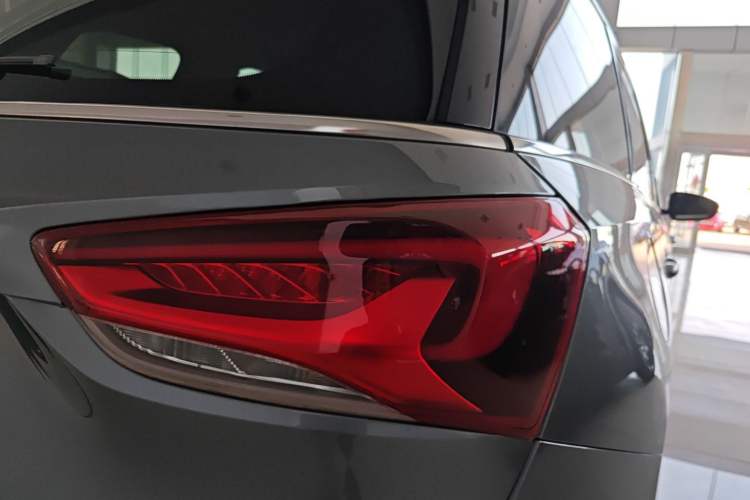 Used Buick GL6 2019 18T 6-Seater Connected Luxury Version China VI Standard
