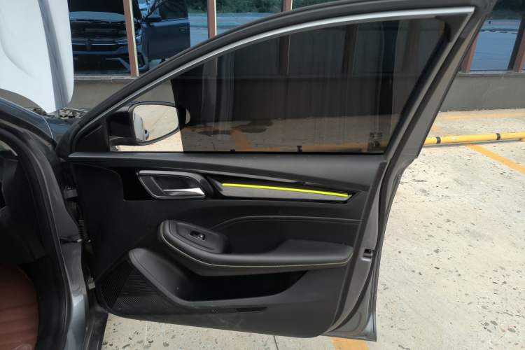 Used Roewe i5 2021 Revised Version 1.5L CVT Diamond Edition
