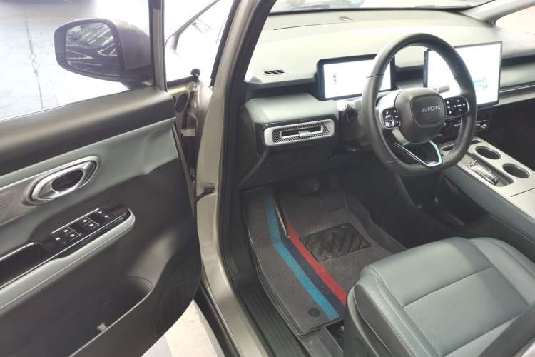 Used AION Y 2023 Plus 510 Smart Edition