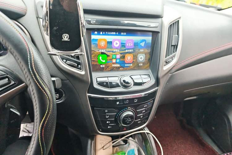 Used CHANGAN CS75 2017 Shangkui Edition 1.5T Manual Fengxiang Model
