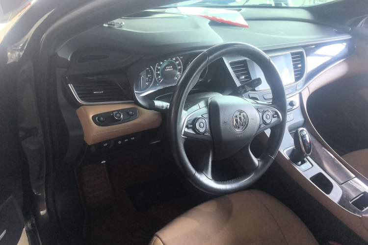 Used Buick LaCrosse 2018 28T Luxury Model