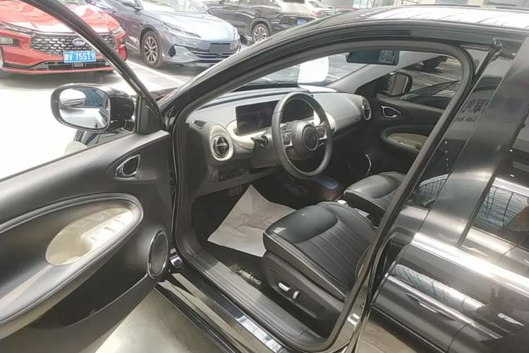 Used Wuling Bingo 2023 333 km Lingxi Connected+ Version
