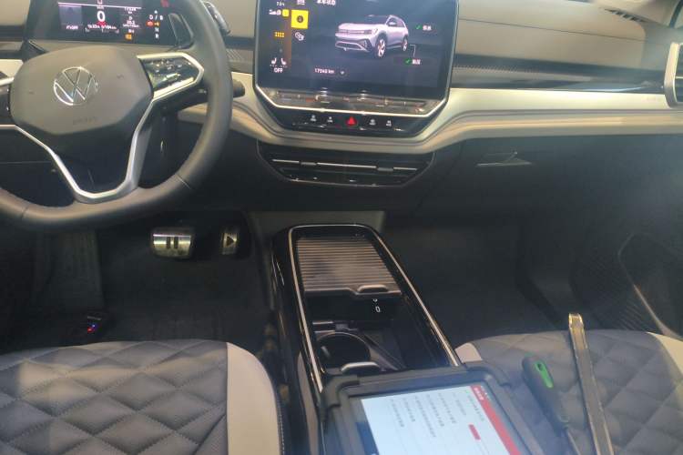 Used Volkswagen ID.6 CROZZ 2022 Long-Range PRO Edition
