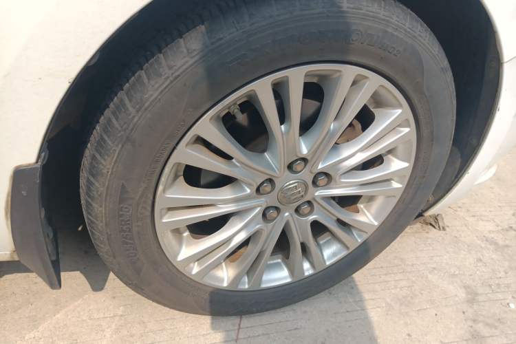 Used Buick GT 2015 15N Automatic Elite Version
