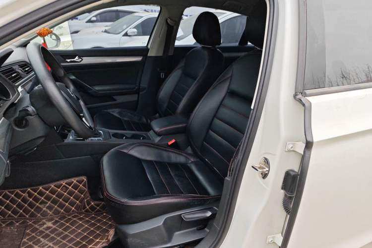 Used Volkswagen Lamando 2017 230TSI DSG Fashion Edition