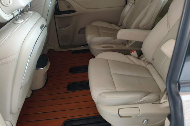 Used Buick GL8 2023 ES Lu Zun Deluxe Model
