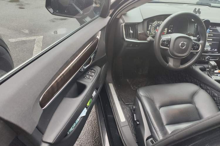 Used Volvo S90 2018 T5 Zhiyuan Edition