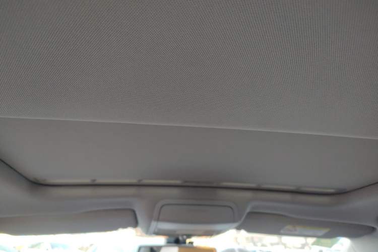 Used Volkswagen Sagitar 2015 230TSI Automatic Luxury Model Headliner