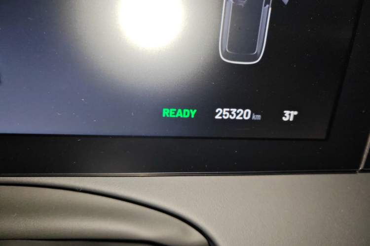 Used Li Auto ONE 2021 Extended-Range 6-Seater Version Odometer Close Up