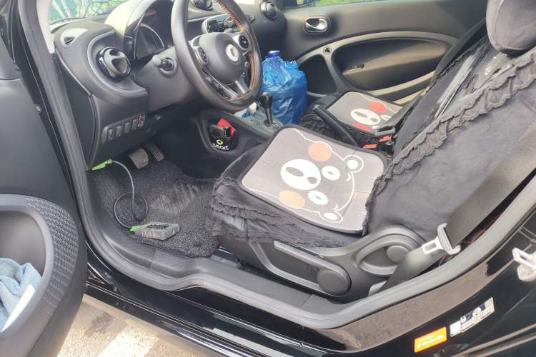 Used smart fortwo 2018 1.0L 52kW Hardtop Passion Edition China V Standard
