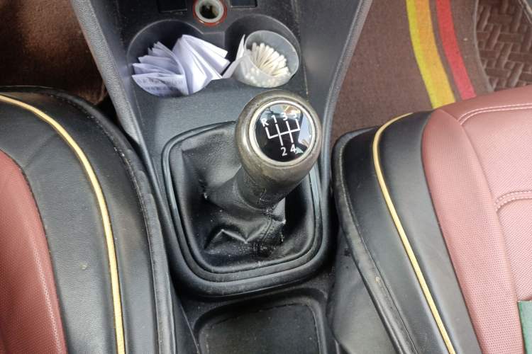 Used Volkswagen Polo 2011 1.4L Manual ZhiShang Edition
