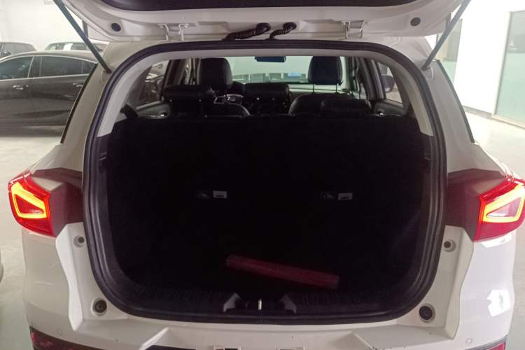 Used GAC Trumpchi GS3 2017 200T Automatic Luxury Edition Trunk