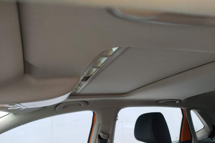 Used Volkswagen Polo 2012 1.6L Cross Polo Automatic Transmission Headliner