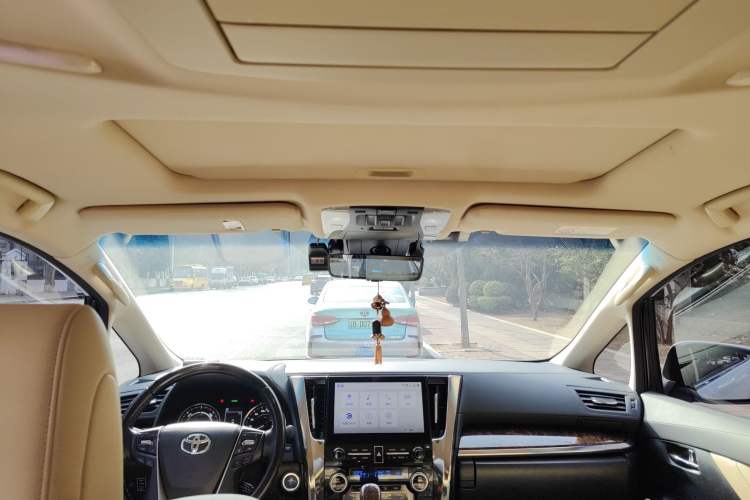 Used Toyota Alphard 2021 Dual-Engine 2.5L Luxury Edition